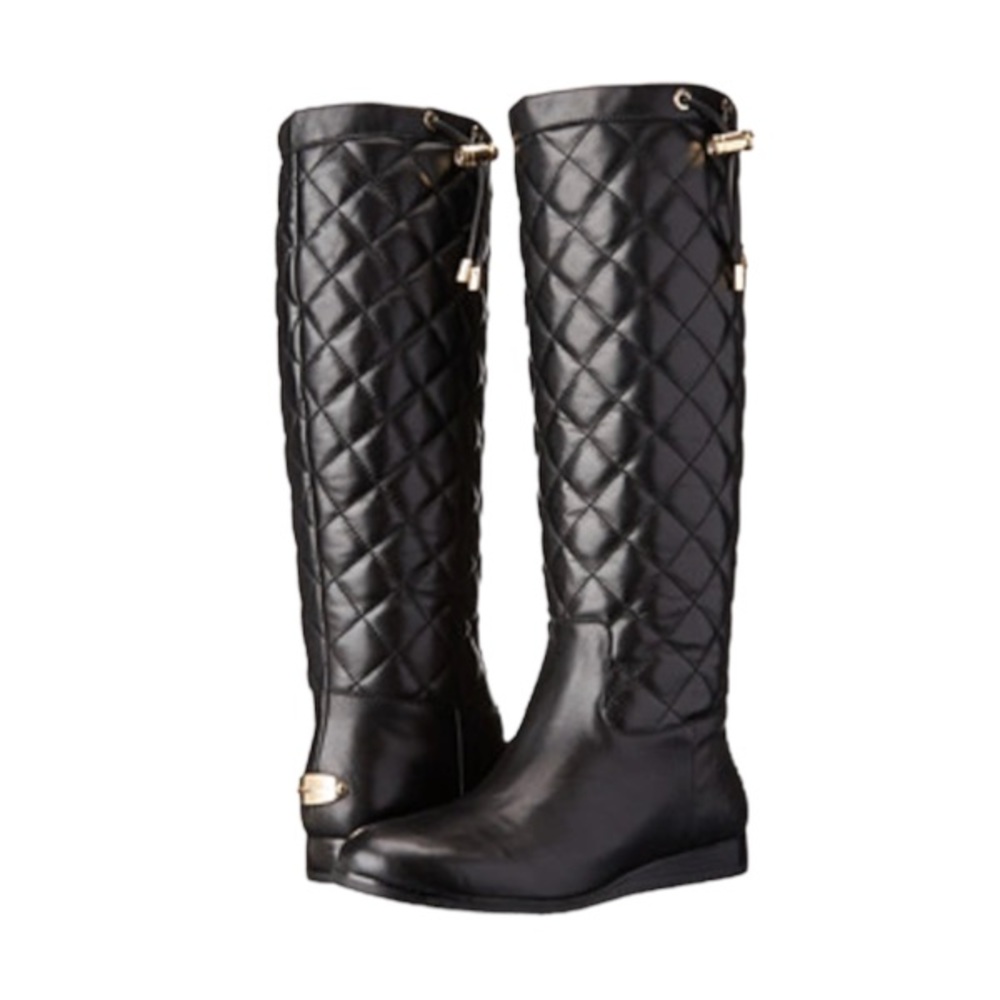 MICHAEL KORS Quilted Lizzie Boots in Black. 
Size 6.5. 
Pristine Condition.